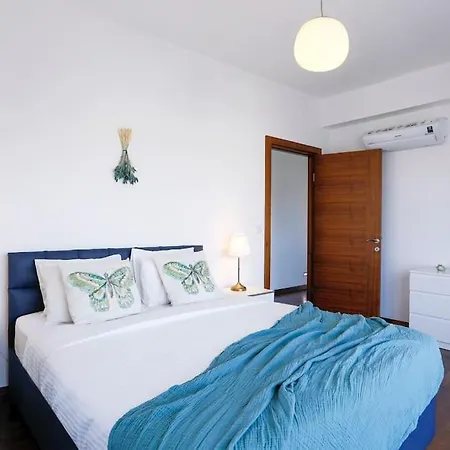 Seaside Luxury Vacation With Privacy