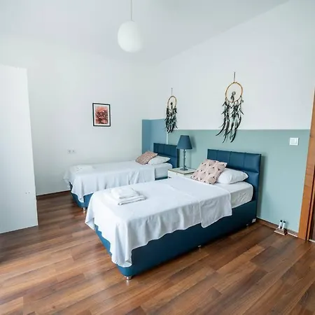 Seaside Luxury Vacation With Privacy Villa